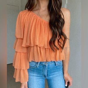 one shoulder ruffle top!!